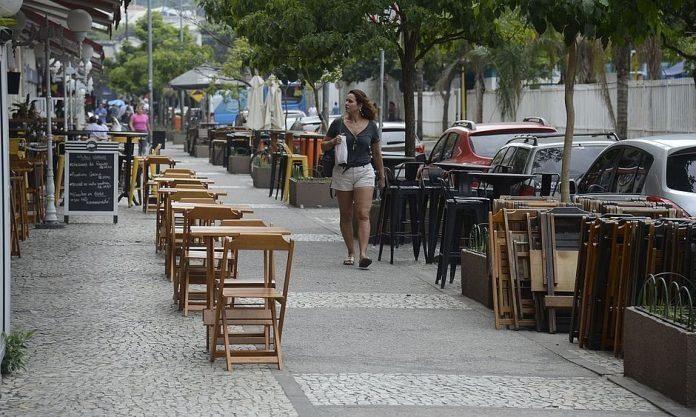 Veja o que está proibido e liberado em bares e restaurantes do Rio durante a pandemia