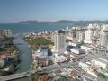 LINDO EMPREENDIMENTO COM VISTA PARA O RIO PEREQUÊ E FUTURO PÍER TURÍSTICO DA MEIA PRAIA - PORTO BELO/SC