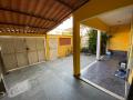 Ampla casa triplex com 3 quartos e 2 vagas de garagem em Bangu