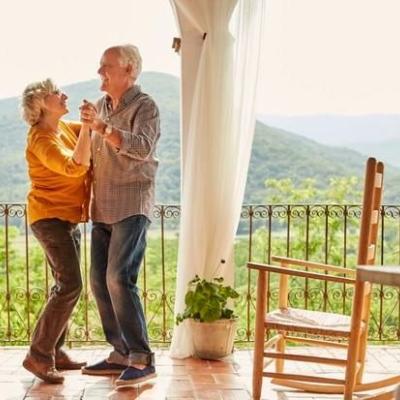 Senior living: como o mercado imobiliário vem se adaptando para atender ao público idoso